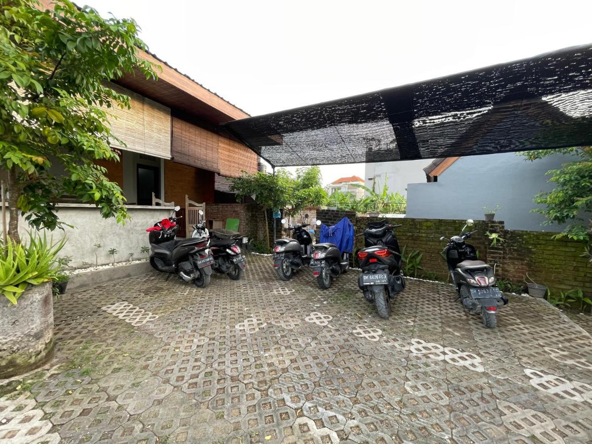 Belimbing Guest House Canggu Exteriör bild